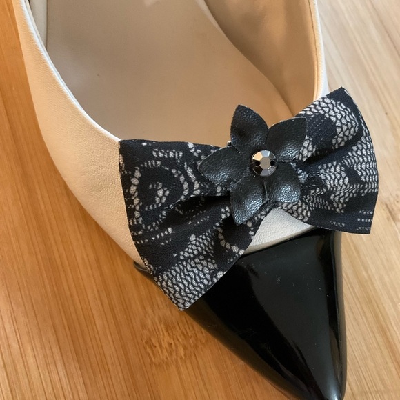 Hand Crafted Shoes - Hand Crafted Shoe Clips Gray Black with Black Leather Floral Center Shoe Bows